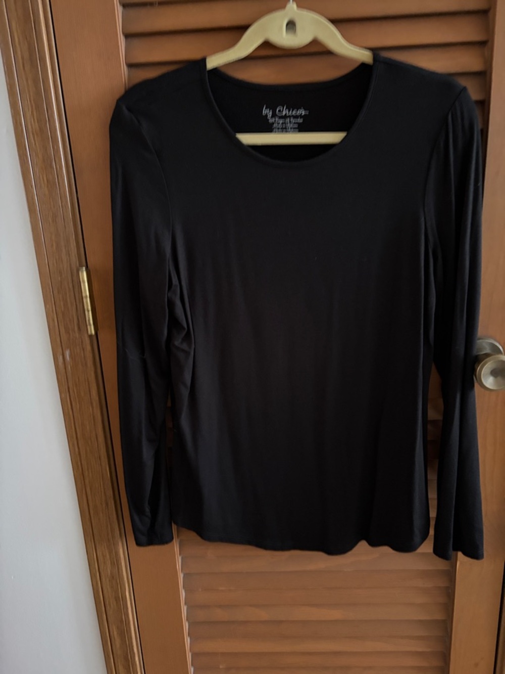 Chico's Black Long-Sleeve Scoop Neck Top
